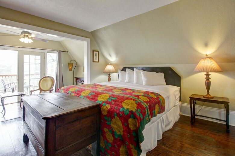 Bed & Breakfast Inn On The Riverwalk