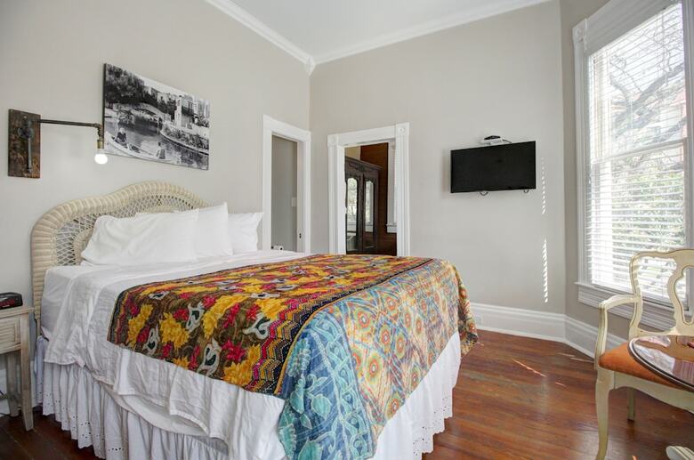 Bed & Breakfast Inn On The Riverwalk