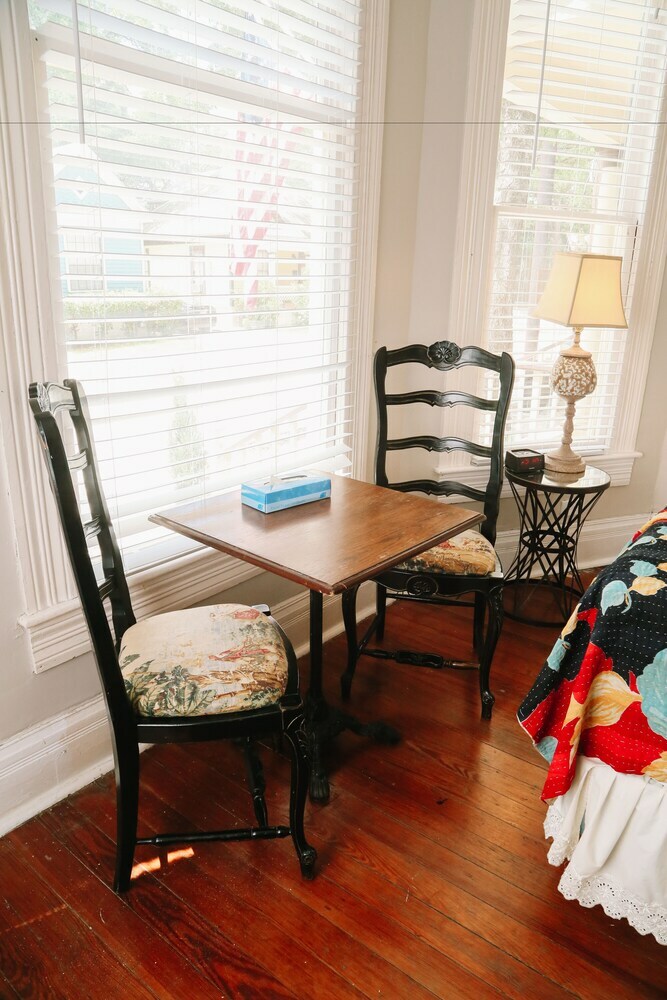 Bed & Breakfast Inn On The Riverwalk