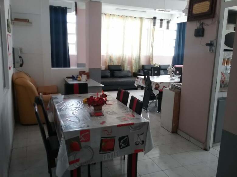 Hostal La Plaine Verte Guest House