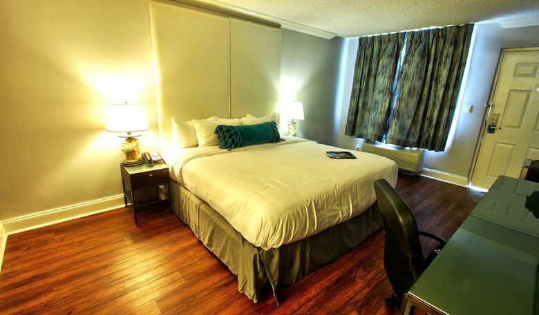 Fort Lauderdale Grand Hotel