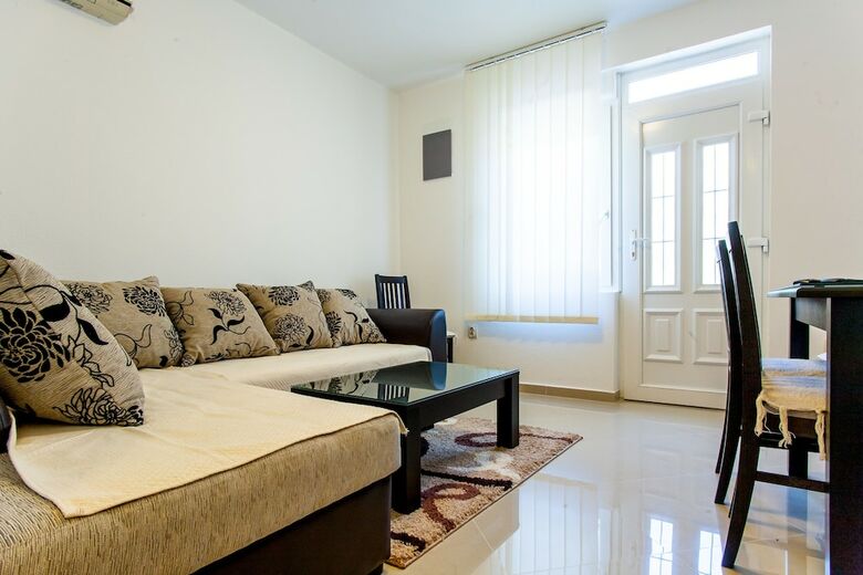 Apartments Ljubica