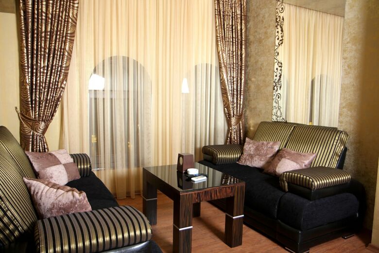 Hotel Roma Yerevan & Tours