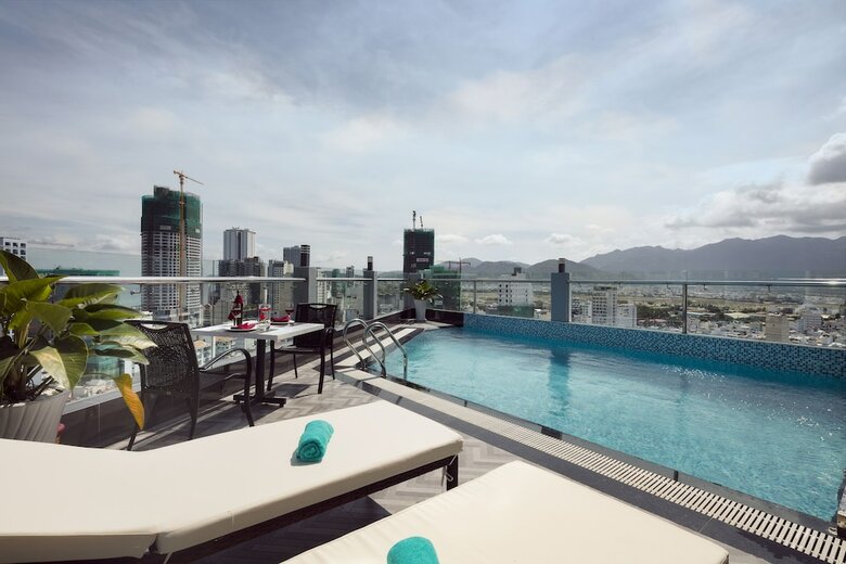Diamond Nha Trang Hotel