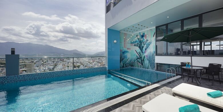 Diamond Nha Trang Hotel
