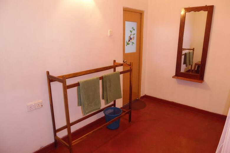 Hotel Sea Breeze Inn