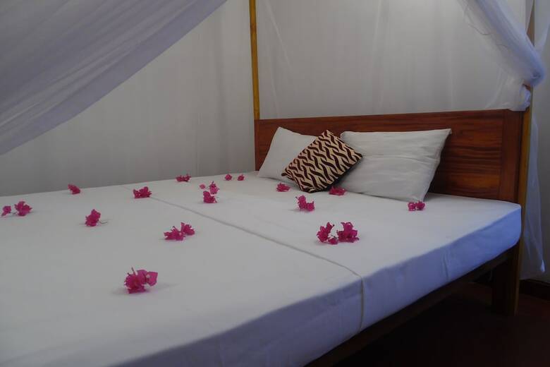 Hotel Sea Breeze Inn