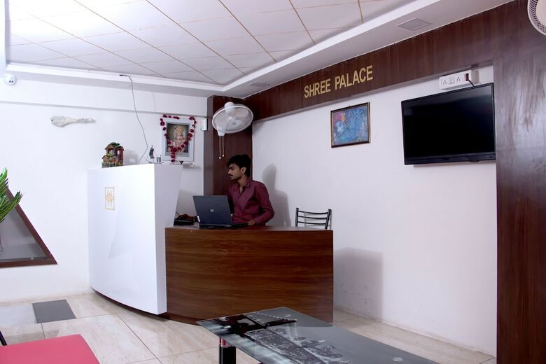 Hotel Shree Palace & Restaurant