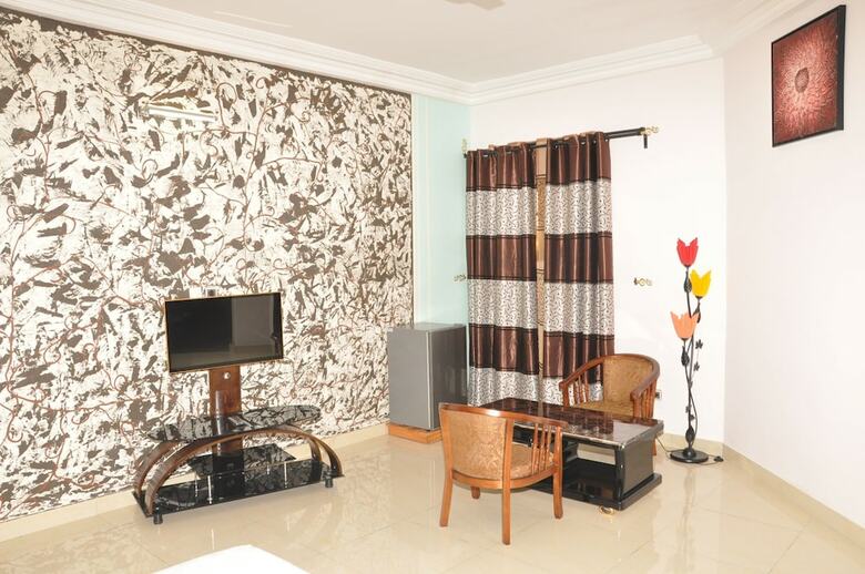 Diamond Hotel
