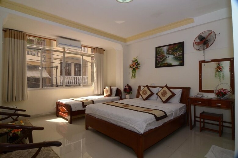 Hotel Reddoorz Plus @ Pham Ngu Lao 2