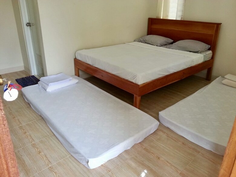 Hotel D's Ocean View Beach Resort