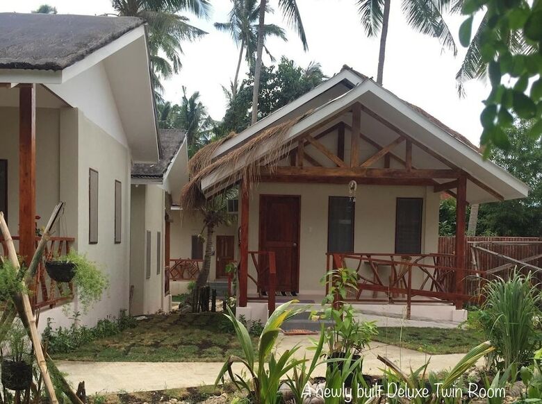 Hotel D's Ocean View Beach Resort
