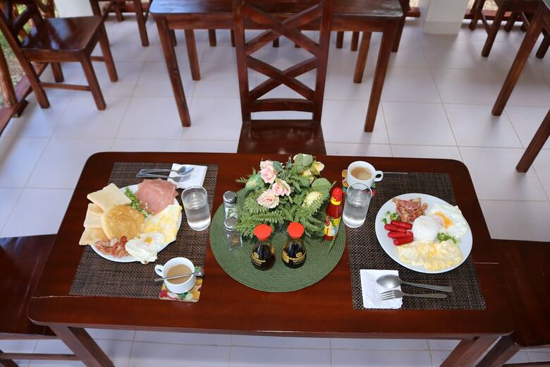 Hotel D's Ocean View Beach Resort