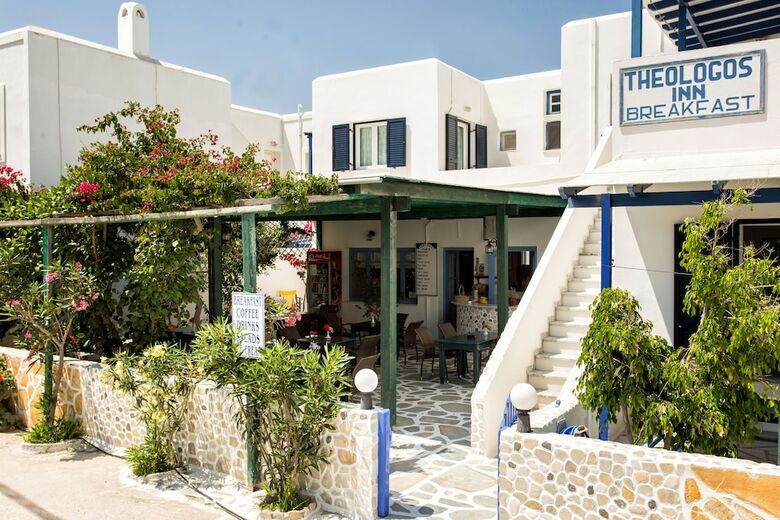 Hotel Theologos Place