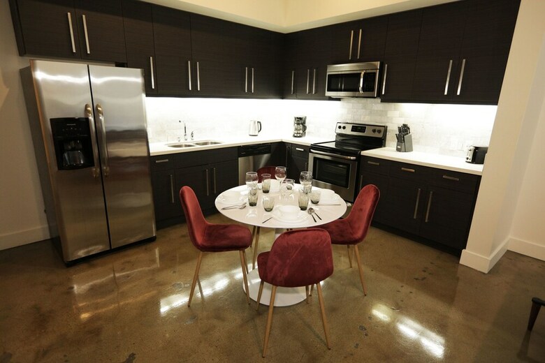 Aparthotel Downtown Lofty Suites