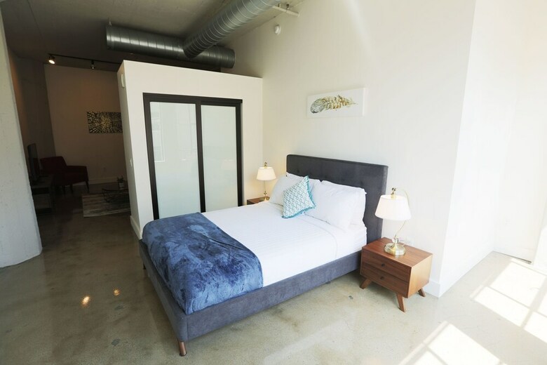 Aparthotel Downtown Lofty Suites