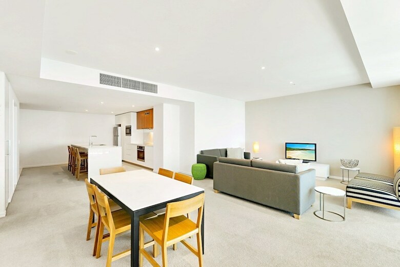 H Residence Apartments- Holiday Paradise