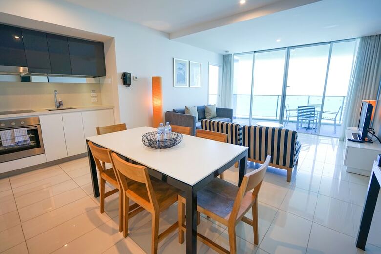 H Residence Apartments- Holiday Paradise