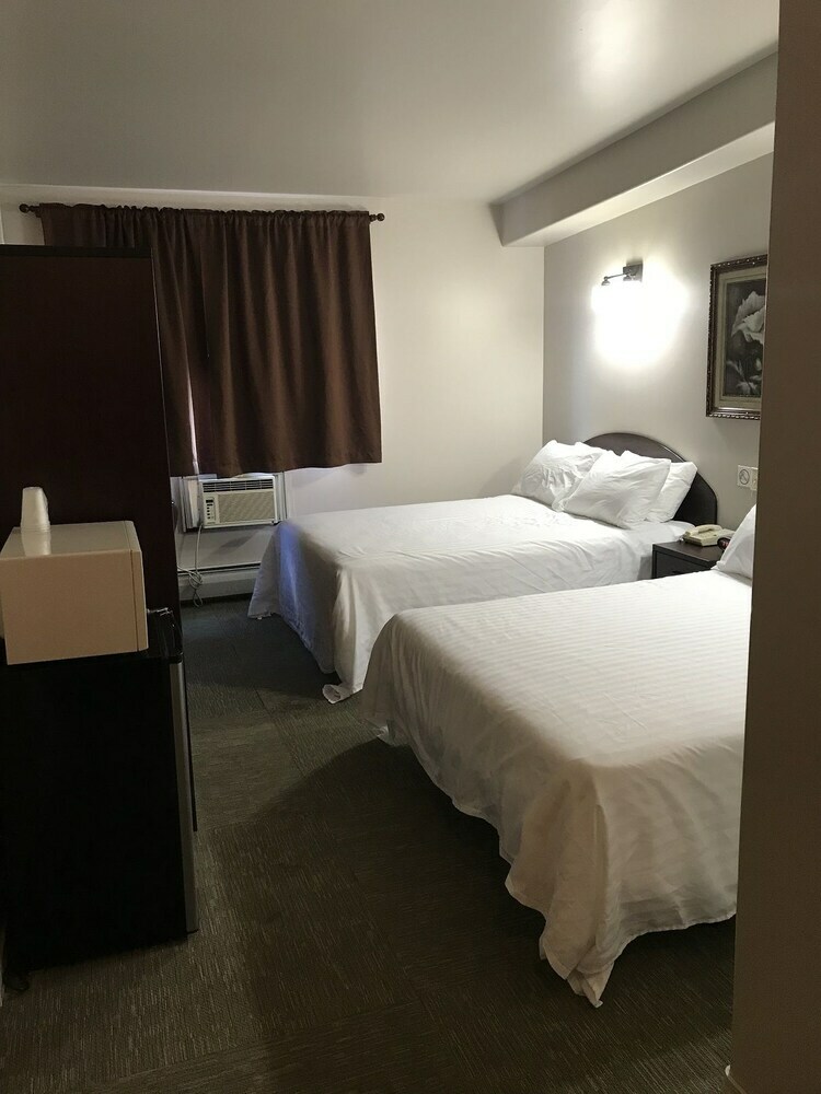 Warman Hotel