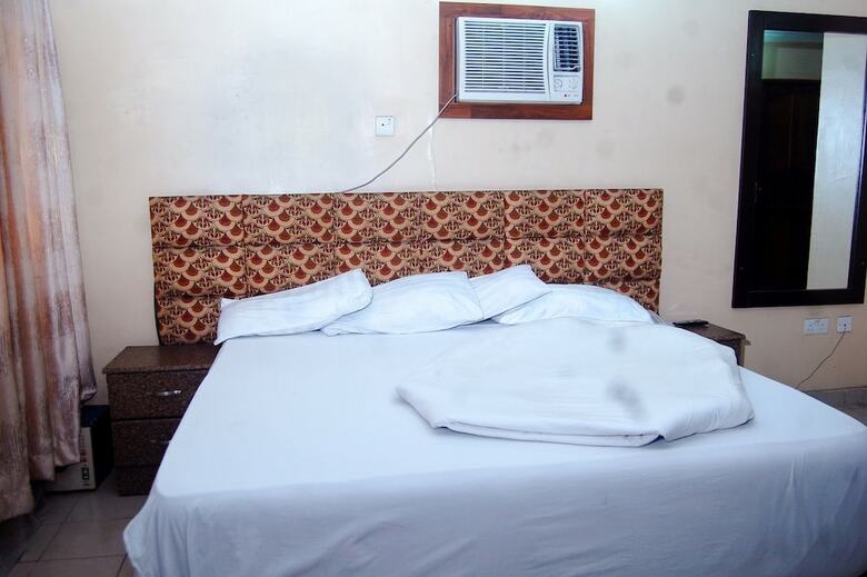 Oasis Green Garden Hotel