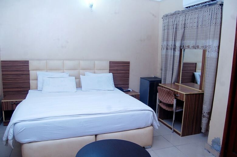 Oasis Green Garden Hotel