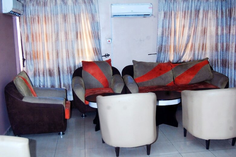 Oasis Green Garden Hotel