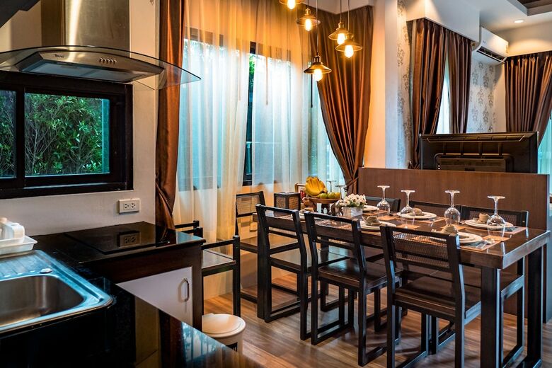 Kg Private Pool Villas Soi Nine