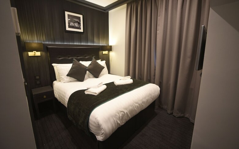 Hotel The Pack And Carriage London
