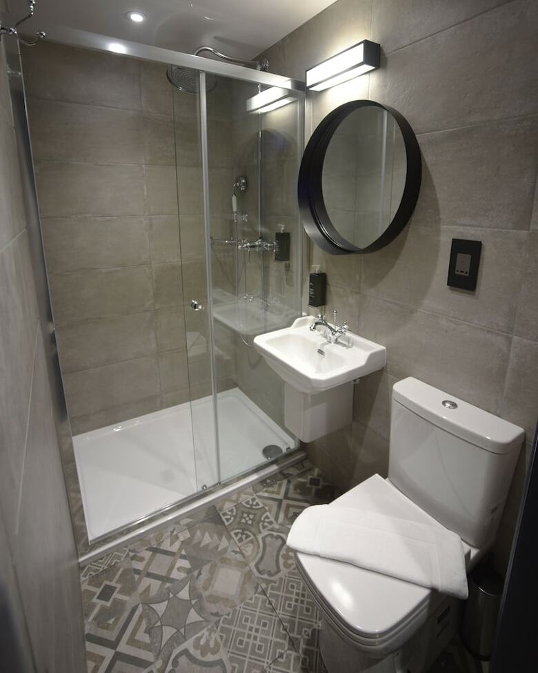 Hotel The Pack And Carriage London