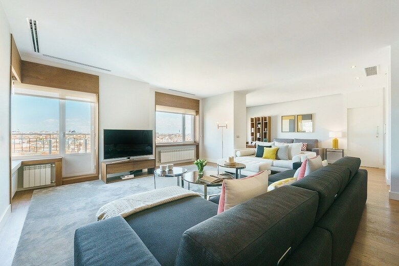 Home Club Torre Madrid Apartments