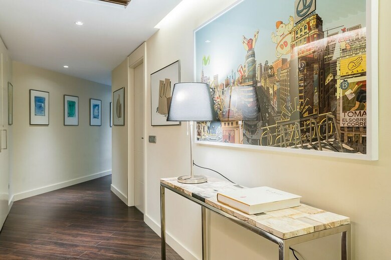 Home Club Torre Madrid Apartments