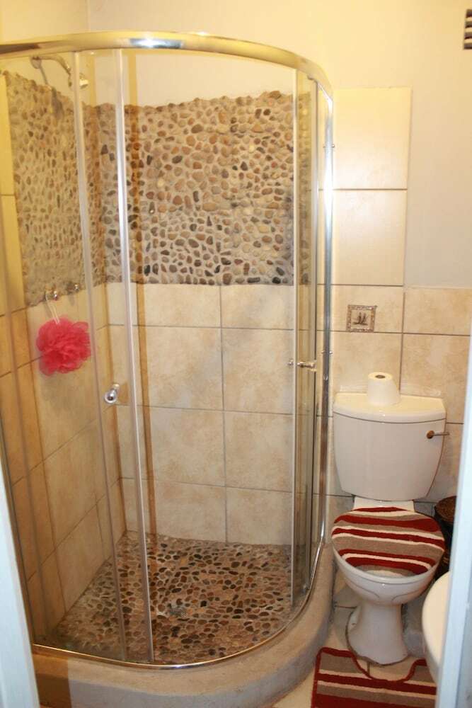 Hotel Cinematic Guest House