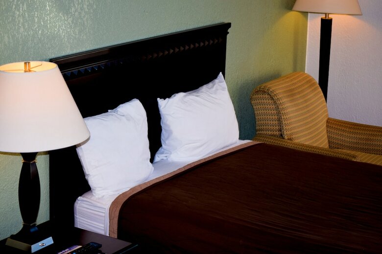 Motel Stay Inn And Suites