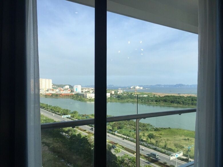 Apartamentos Angela House Ha Long Bay View