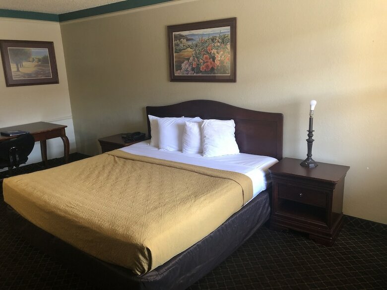 Hotel Americas Best Value Inn Denver