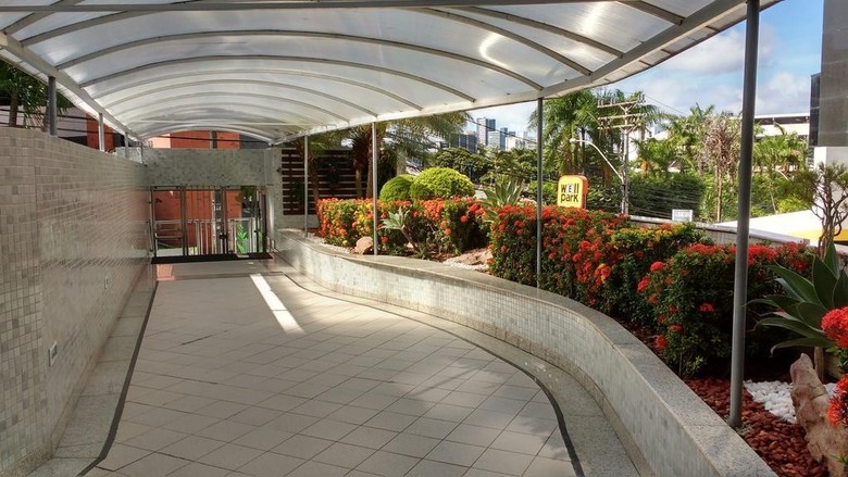 Apartamento Itaigara