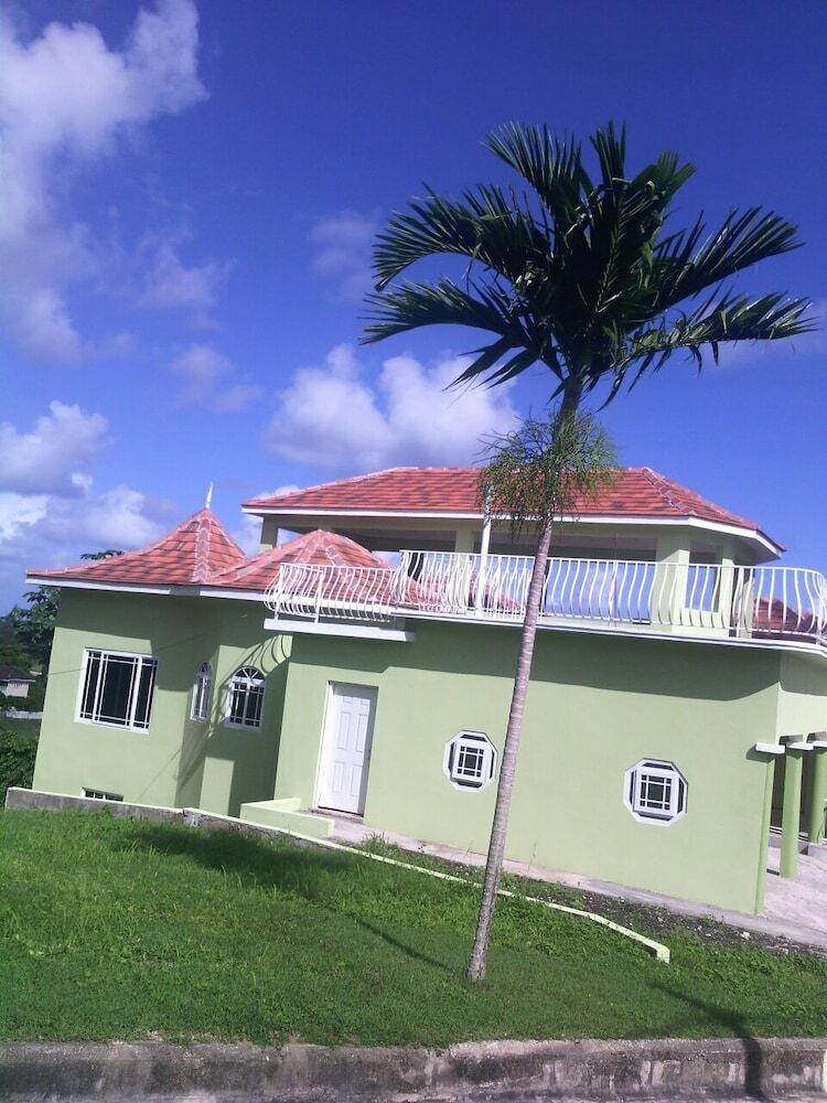 Apartamentos Las Fuentes Garden View