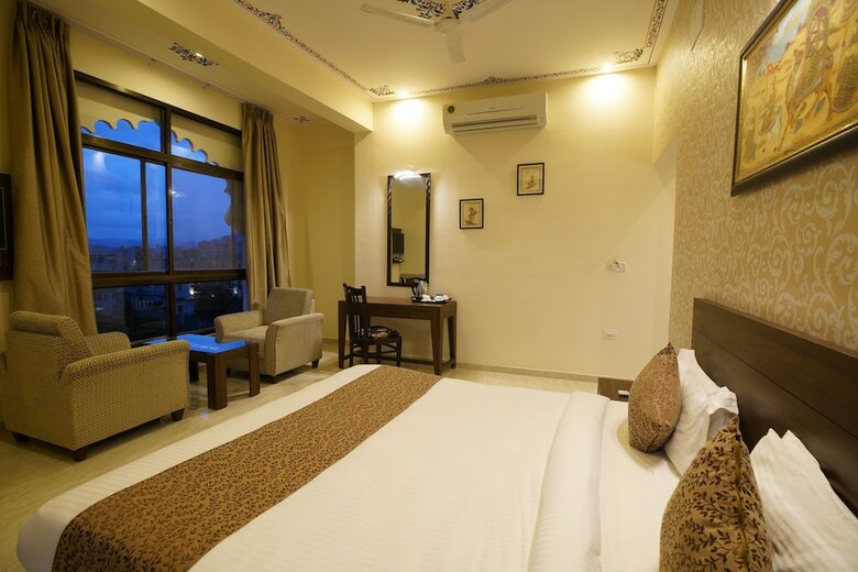 Hotel The Lake View Palace