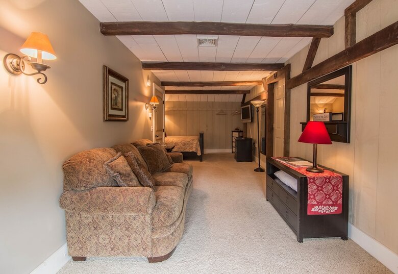 The Barn At Strasburg Bed And Breakfast