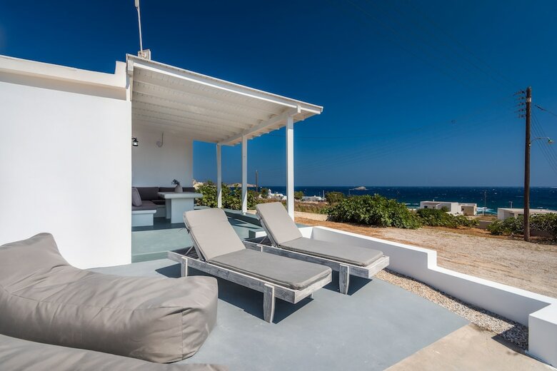 Mandrakia Totally Sea View House