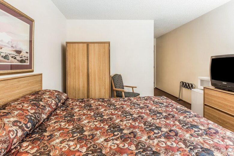 Hotel Rodeway Inn