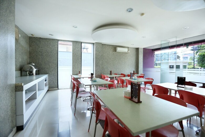 Hotel Oyo 136 Manggis Inn