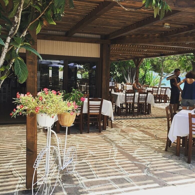 Hotel Plataria Seaside Resort