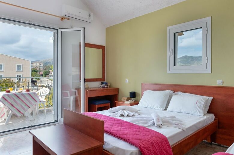 Apartamentos Socrates Studios