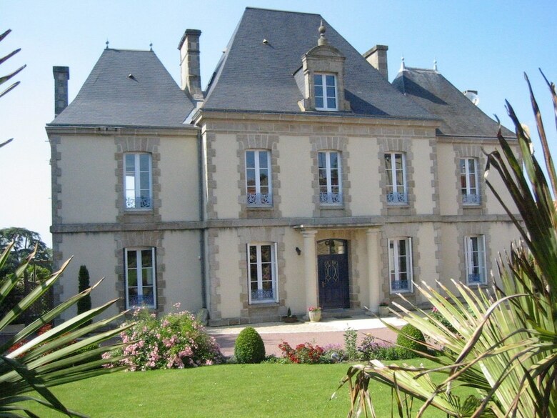 Chateau La Pierre Lev�e (Bed & Breakfast)