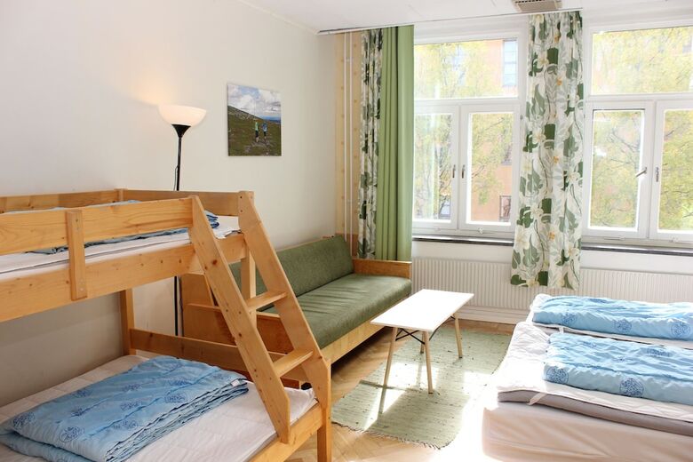 Hostal Stf �stersund Ledkrysset Vandrarhem