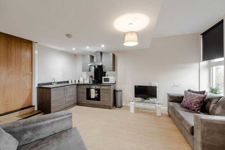 Infinity Apartments Metropolitan House 3