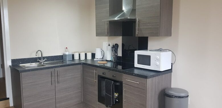Infinity Apartments Metropolitan House 3