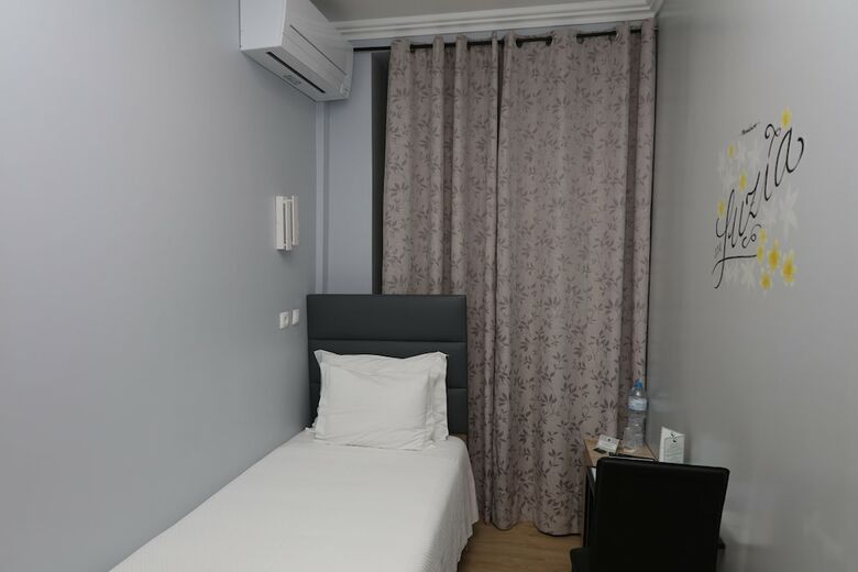 Hotel O El�trico Guesthouse