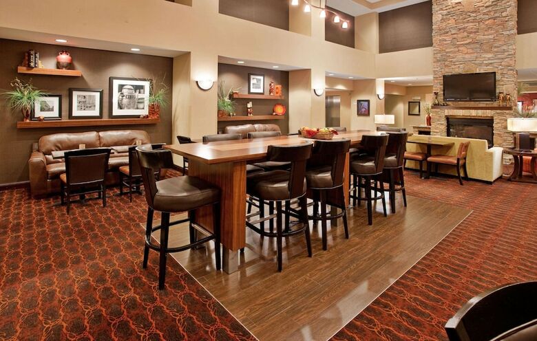 Hotel Hampton Inn And Suites Watertown